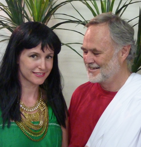Alicia Zorkovic as Cleopatra and David Roach as Caesar.