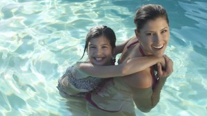 mother-daughter-pool-web