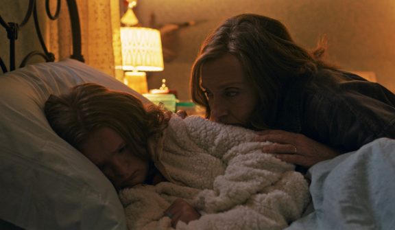 Toni Collette and Milly Shapiro in Herediatry
