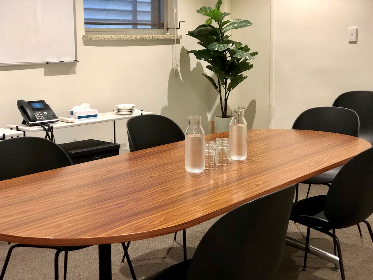 Looking for a boardroom in the city to host your next AGM or team meeting? Check out our guide to Adelaide's best boardrooms for hire, complete with fast Wi-Fi and video-conferencing. 