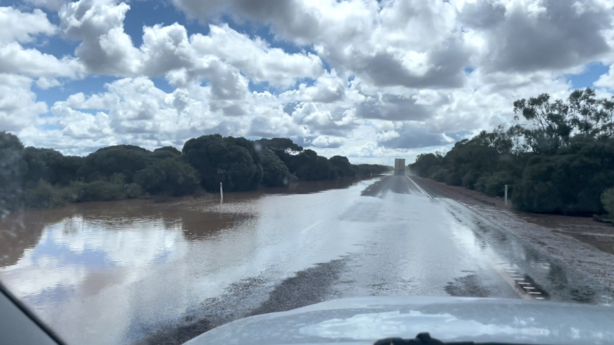 Huge rain deluge in SA regions triggers widespread road closures