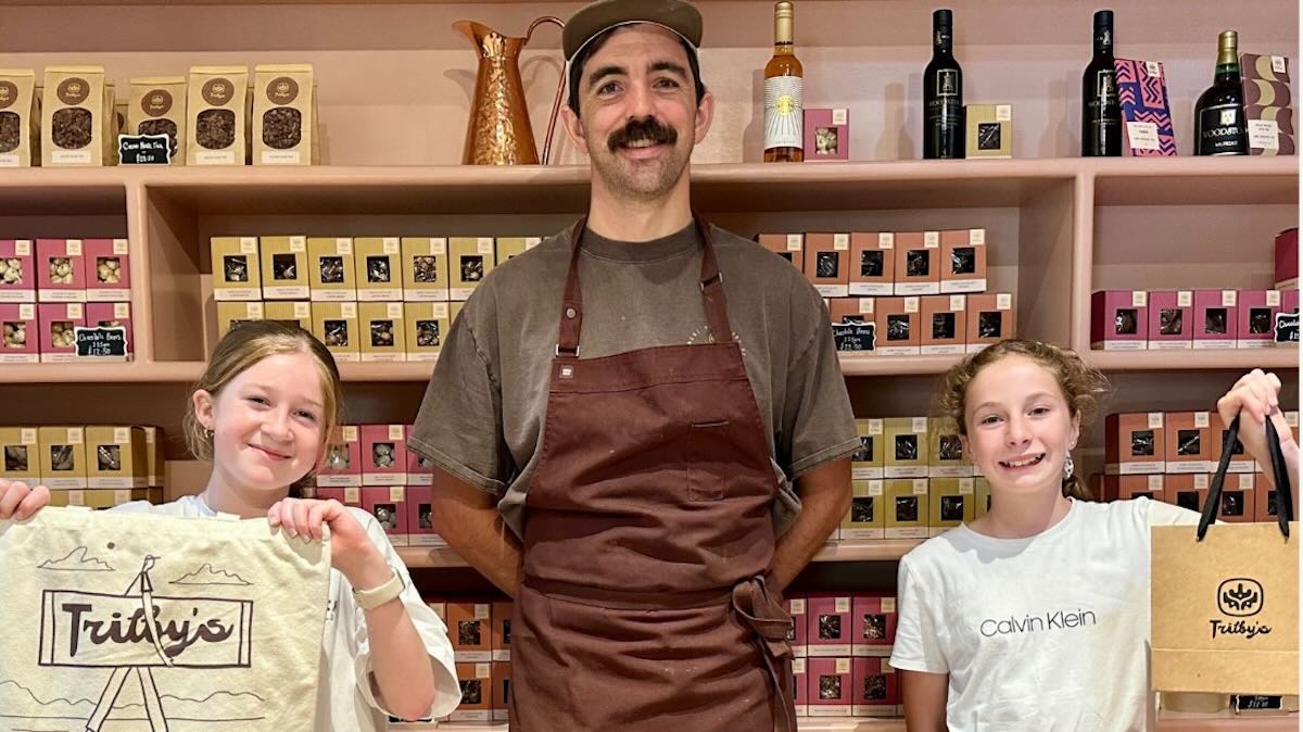 Small-batch chocolate factory opens in McLaren Vale with international beans, guided tastings & native flavours Small-batch chocolate factory opens in McLaren Vale with international beans, guided tastings & native flavours