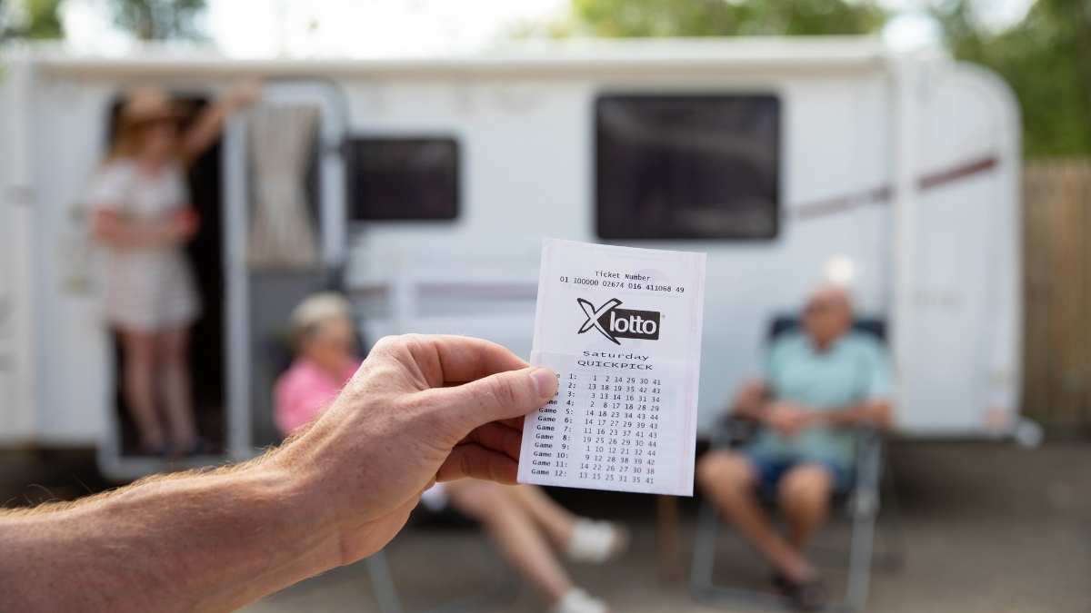 Mawson Lakes grandparents win .2 million after 40 years of playing Lotto Mawson Lakes grandparents win .2 million after 40 years of playing Lotto